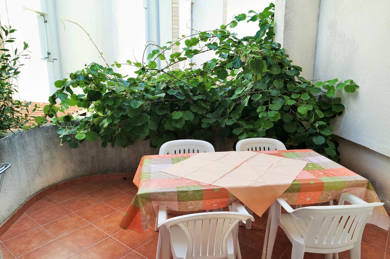 Appartement Novalja And Fun Extérieur photo